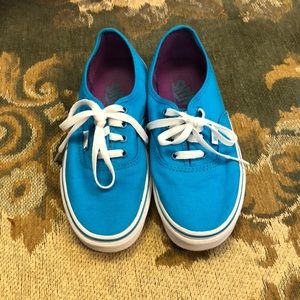 💧 Blue Vans 💧